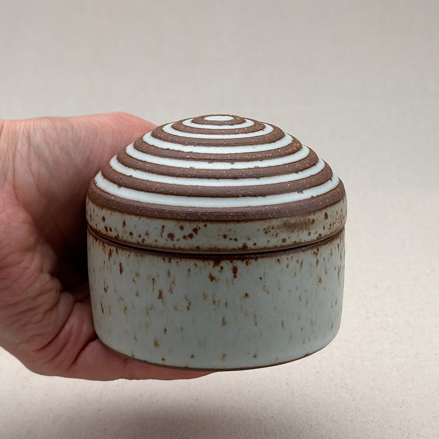 Small White Stripe Round Top Jar
