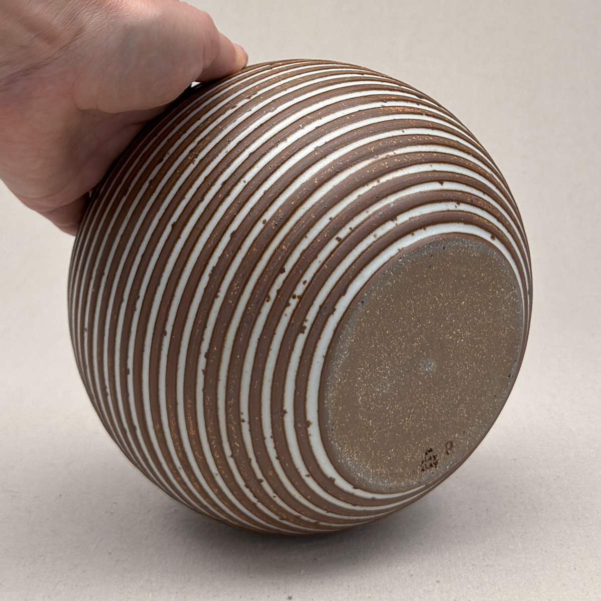 Medium White Stripe Round Vase