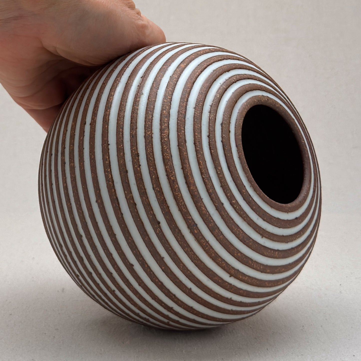 Medium White Stripe Round Vase