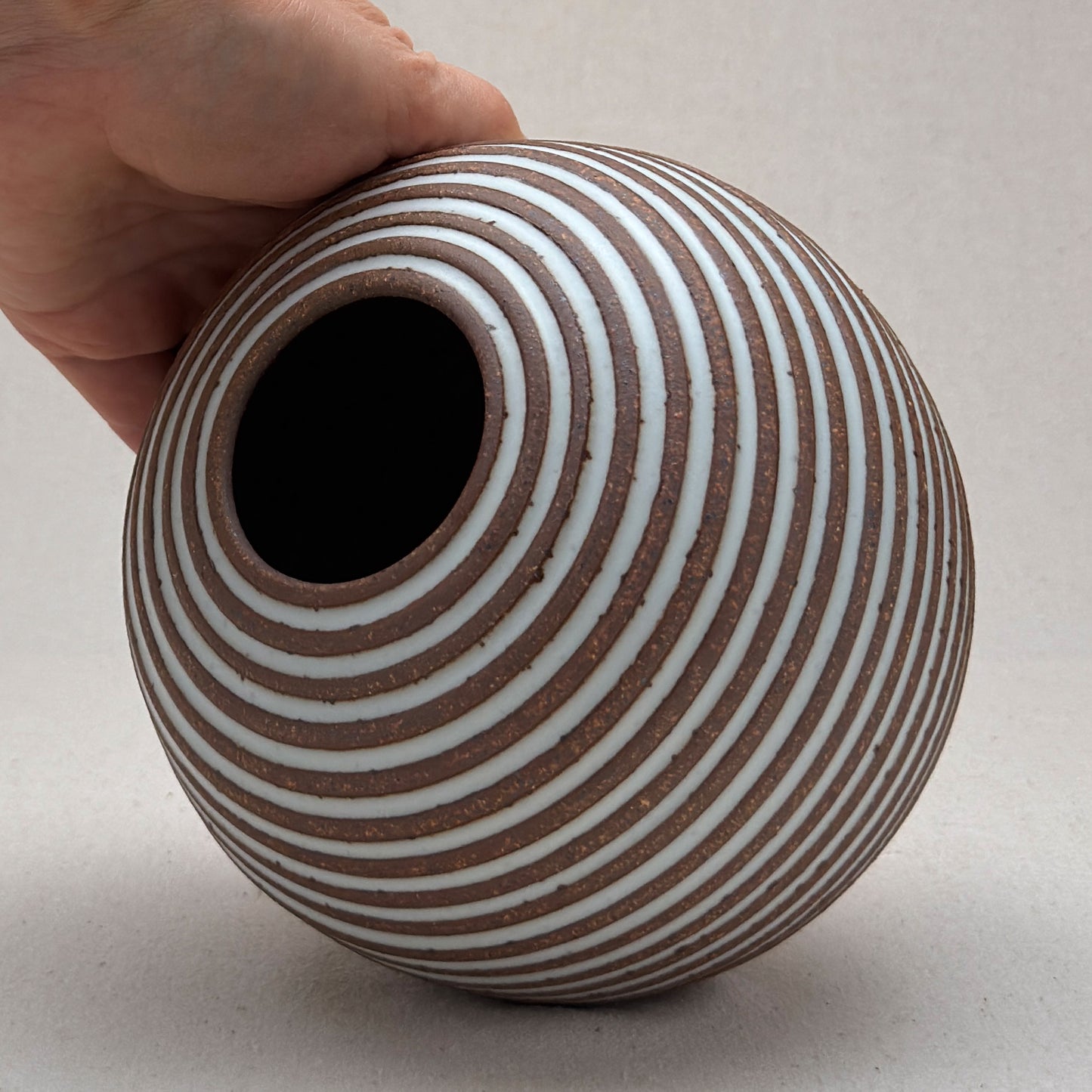 Medium White Stripe Round Vase