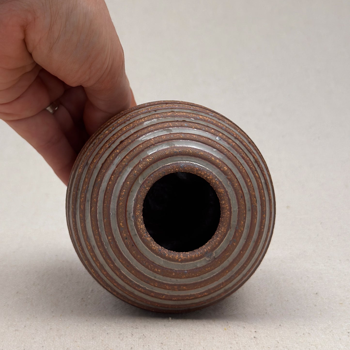 Small Shino Stripe Round Vase
